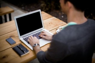 Pengaruh Media Sosial terhadap Pendidikan Agama Islam di Era Digital